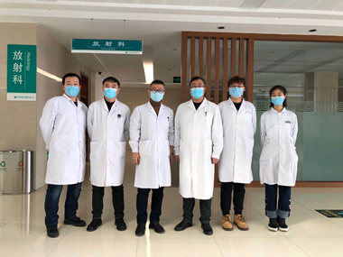 闫旭周前往中医大二院哈南分院支援 其中左一为闫旭周_副本.jpg